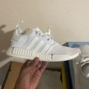 Nmd r1 triple white